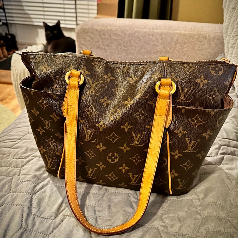 Louis Vuitton Totally PM Handbag